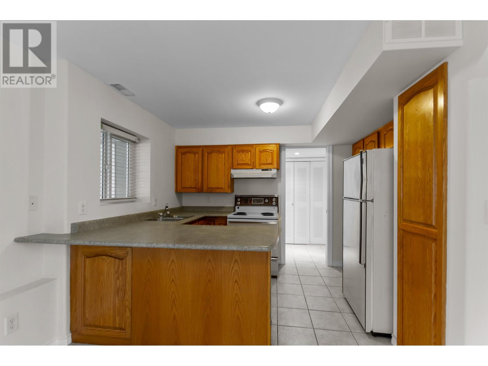 668 Macintosh Street, Coquitlam, British Columbia  V3J 4Y5 - Photo 25 - R2987071