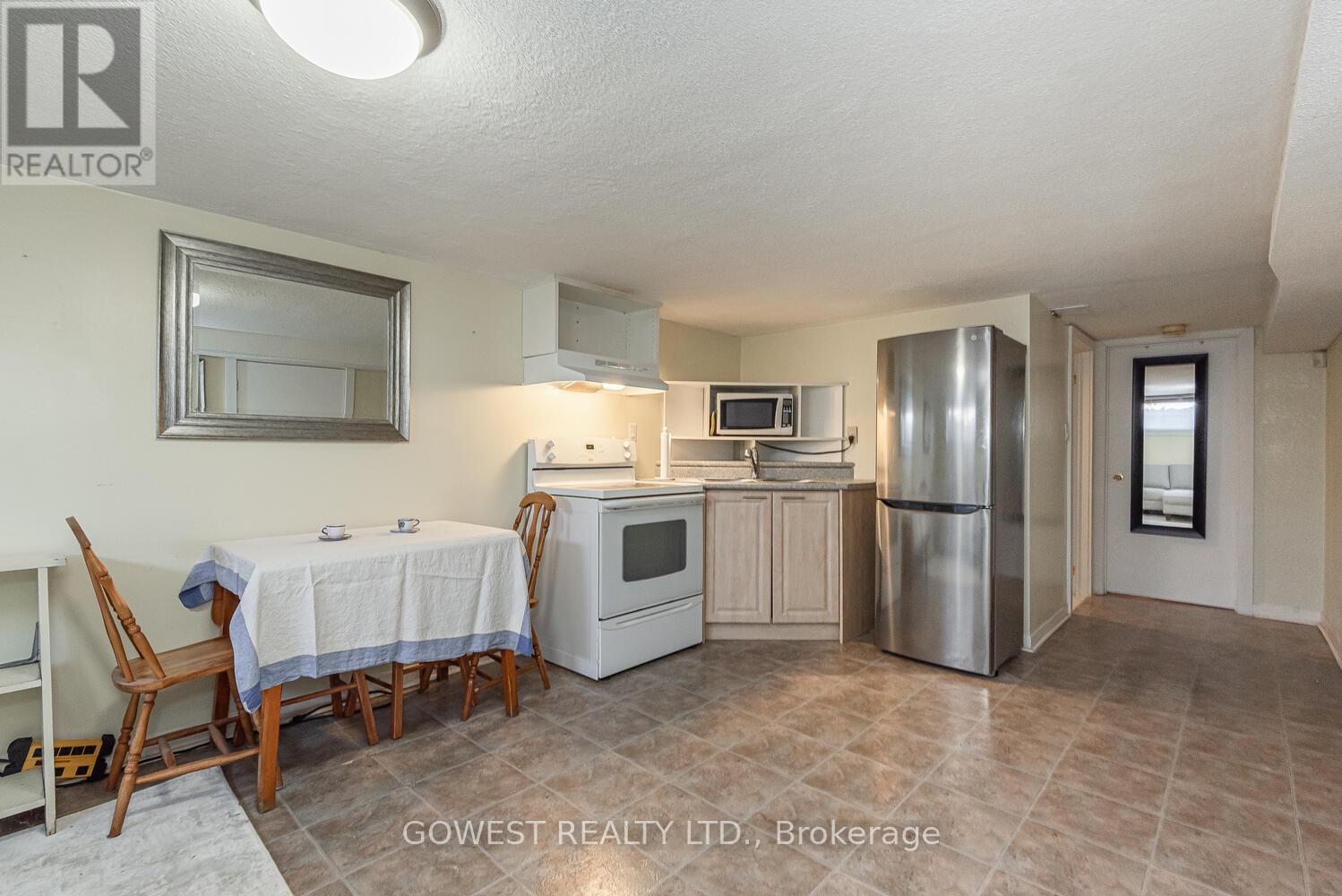 Bsmt - 51 Hilldowntree Road, Toronto, Ontario  M9A 2Z7 - Photo 8 - W12067840