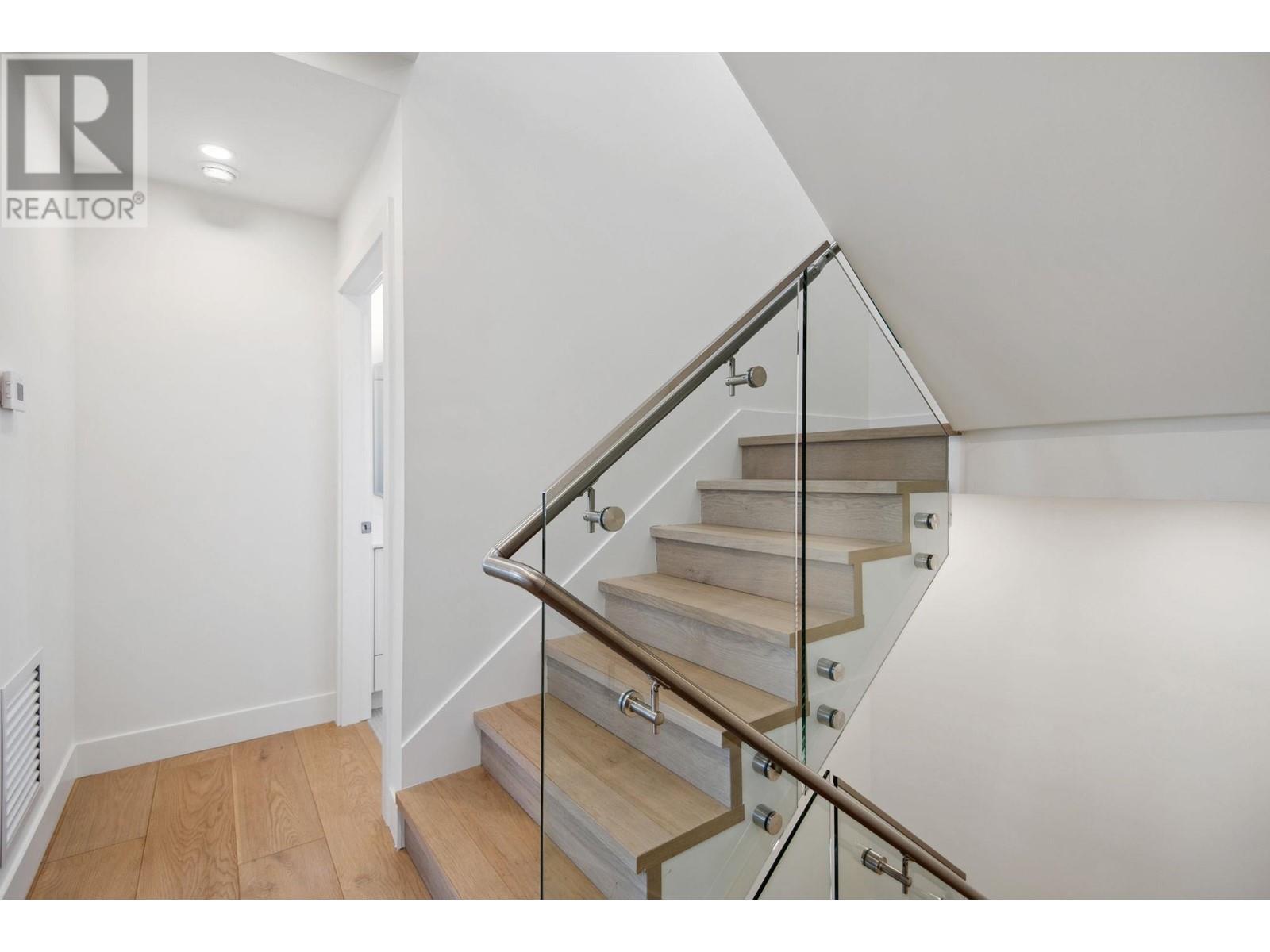 2504 Napier Street, Vancouver, British Columbia  V5K 2W5 - Photo 12 - R2962955
