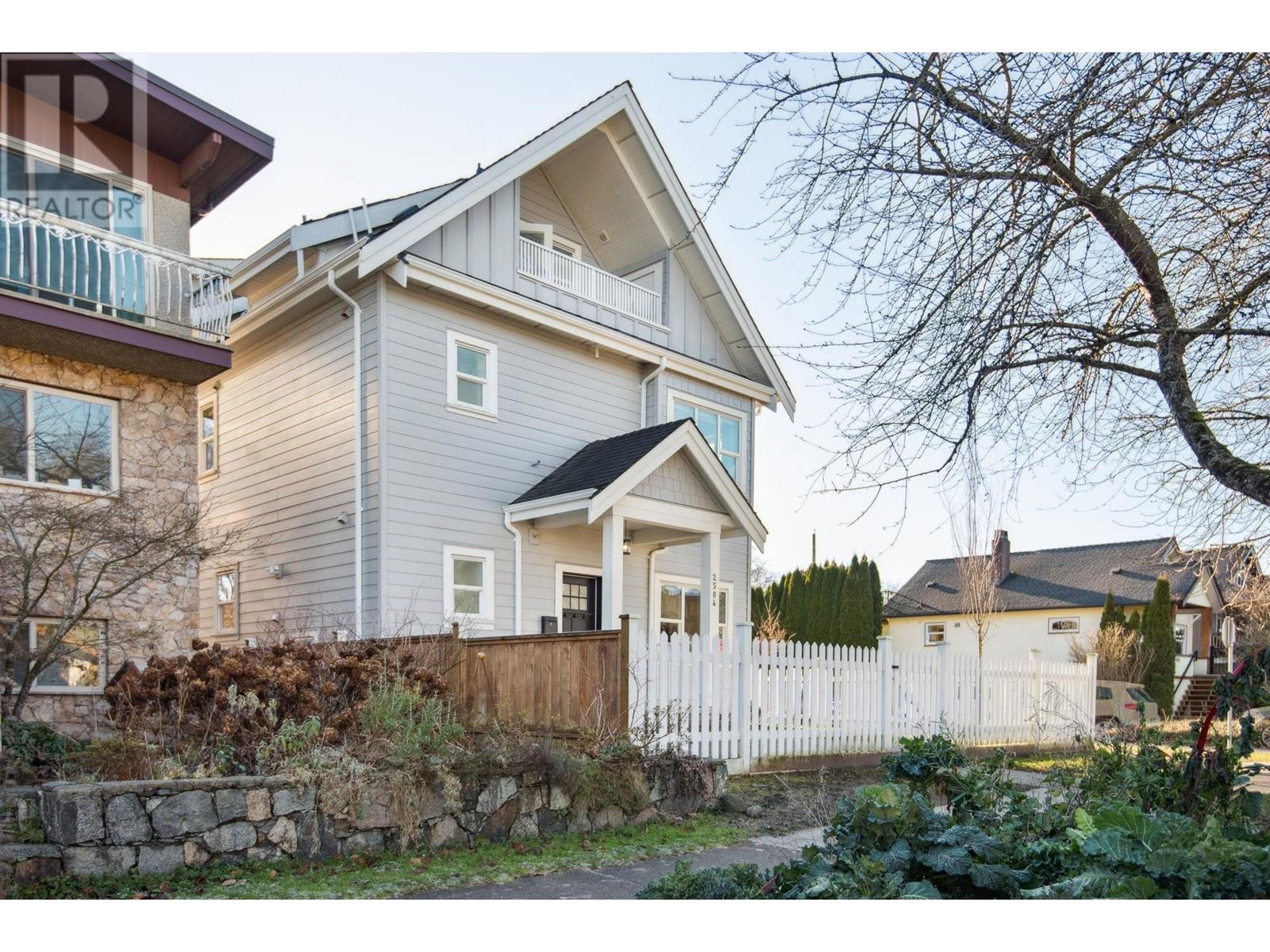 2504 Napier Street, Vancouver, British Columbia  V5K 2W5 - Photo 30 - R2962955