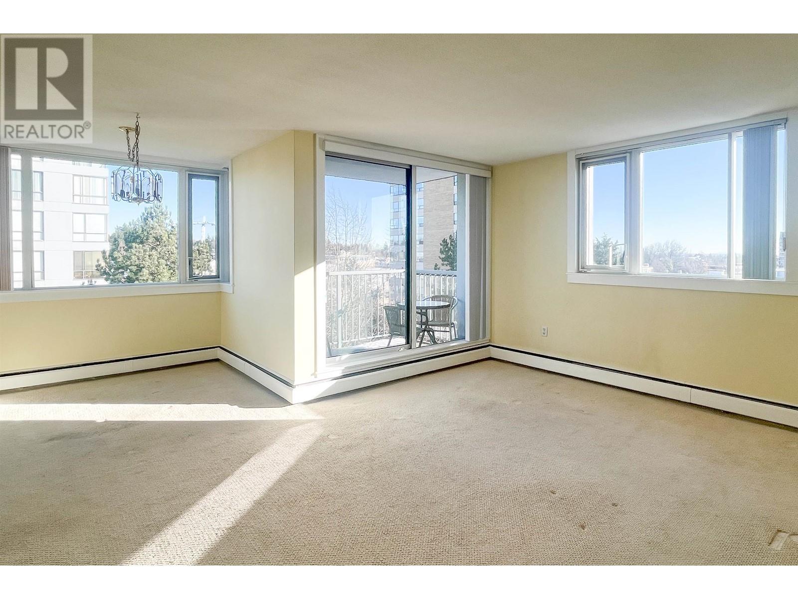 Listing Picture 7 of 32 : 704 2165 W 40TH AVENUE, Vancouver / 溫哥華 - 魯藝地產 Yvonne Lu Group - MLS Medallion Club Member