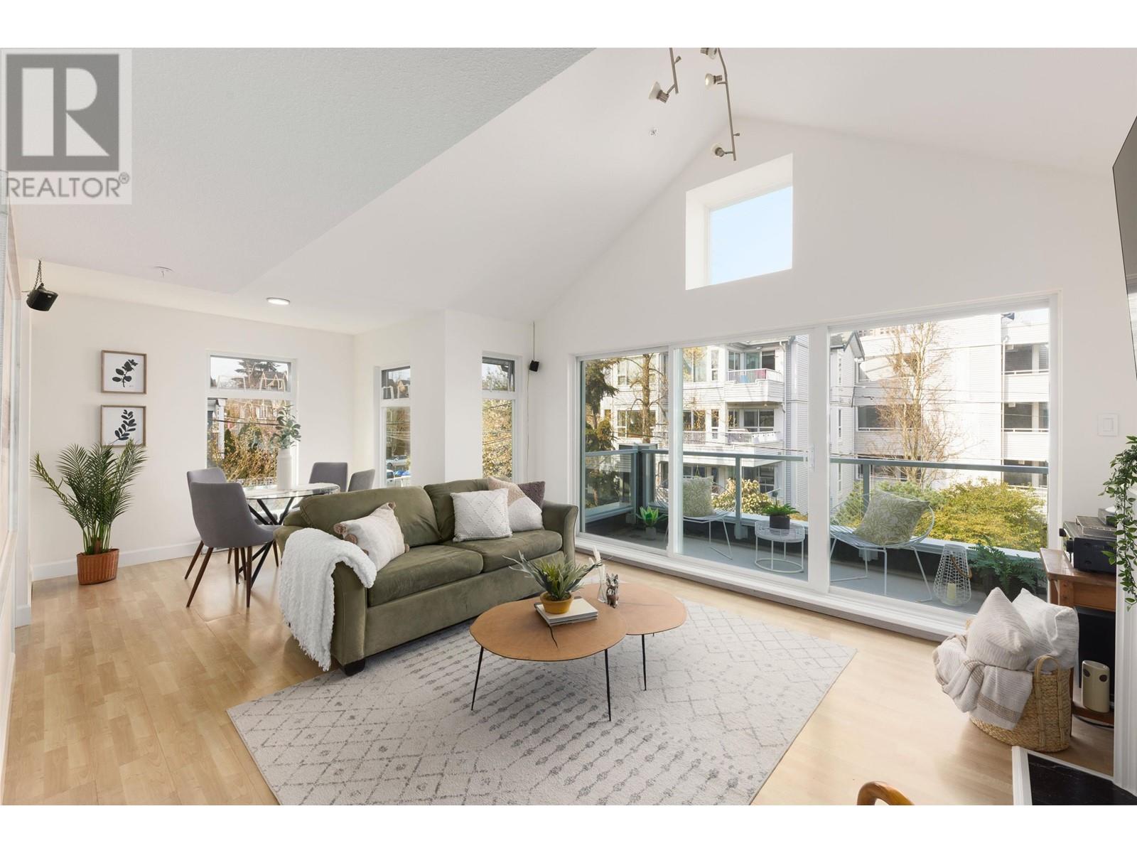 302 865 W 15TH AVENUE, vancouver, British Columbia
