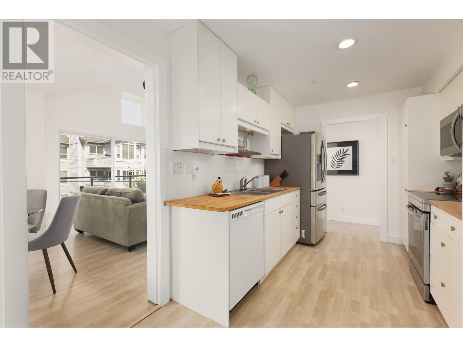 302 865 W 15th Avenue, Vancouver, British Columbia  V5Z 1R8 - Photo 18 - R2987333