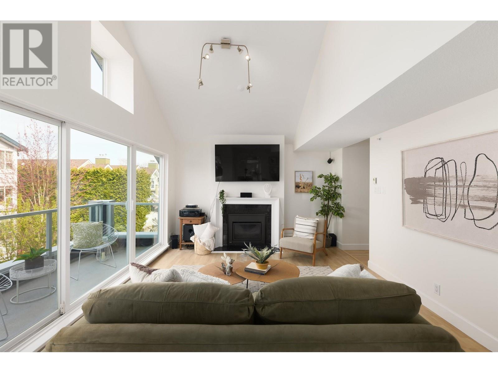 302 865 W 15th Avenue, Vancouver, British Columbia  V5Z 1R8 - Photo 4 - R2987333