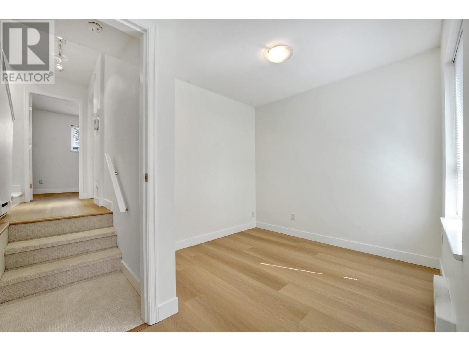 6736 Village Green, Burnaby, British Columbia  V5E 4K7 - Photo 10 - R2987377