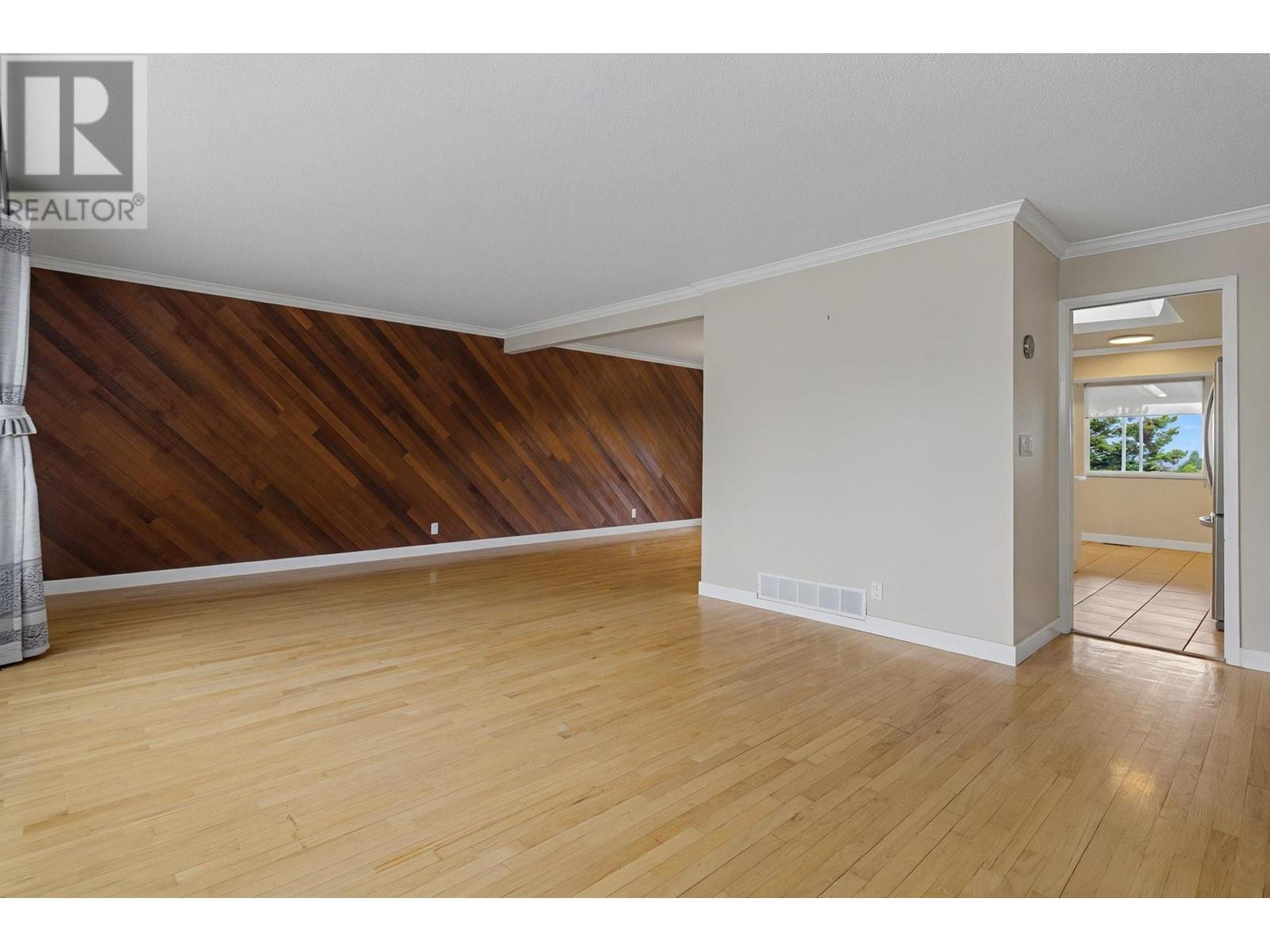 2291 Dorman Drive, Burnaby, British Columbia  V5A 2V3 - Photo 4 - R2987350