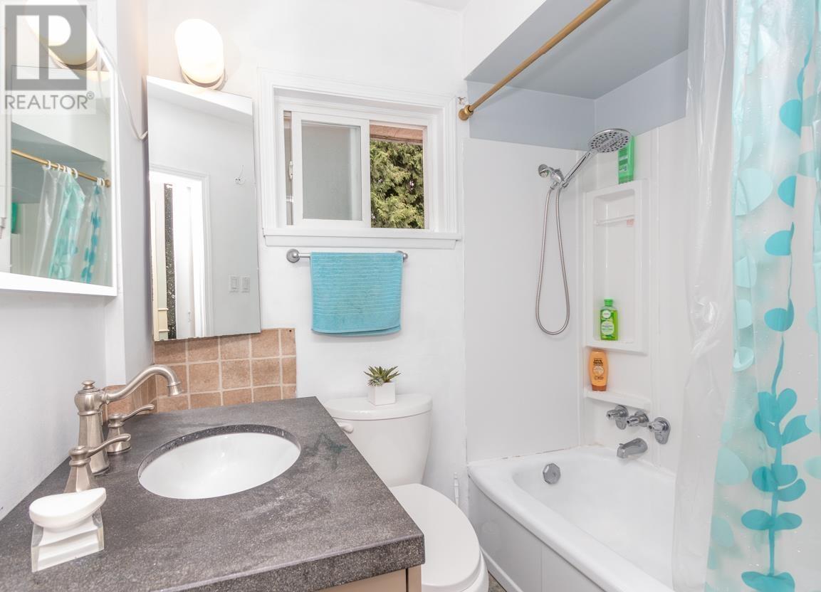 341 W 24th Street, North Vancouver, British Columbia  V7M 2C7 - Photo 10 - R2987372