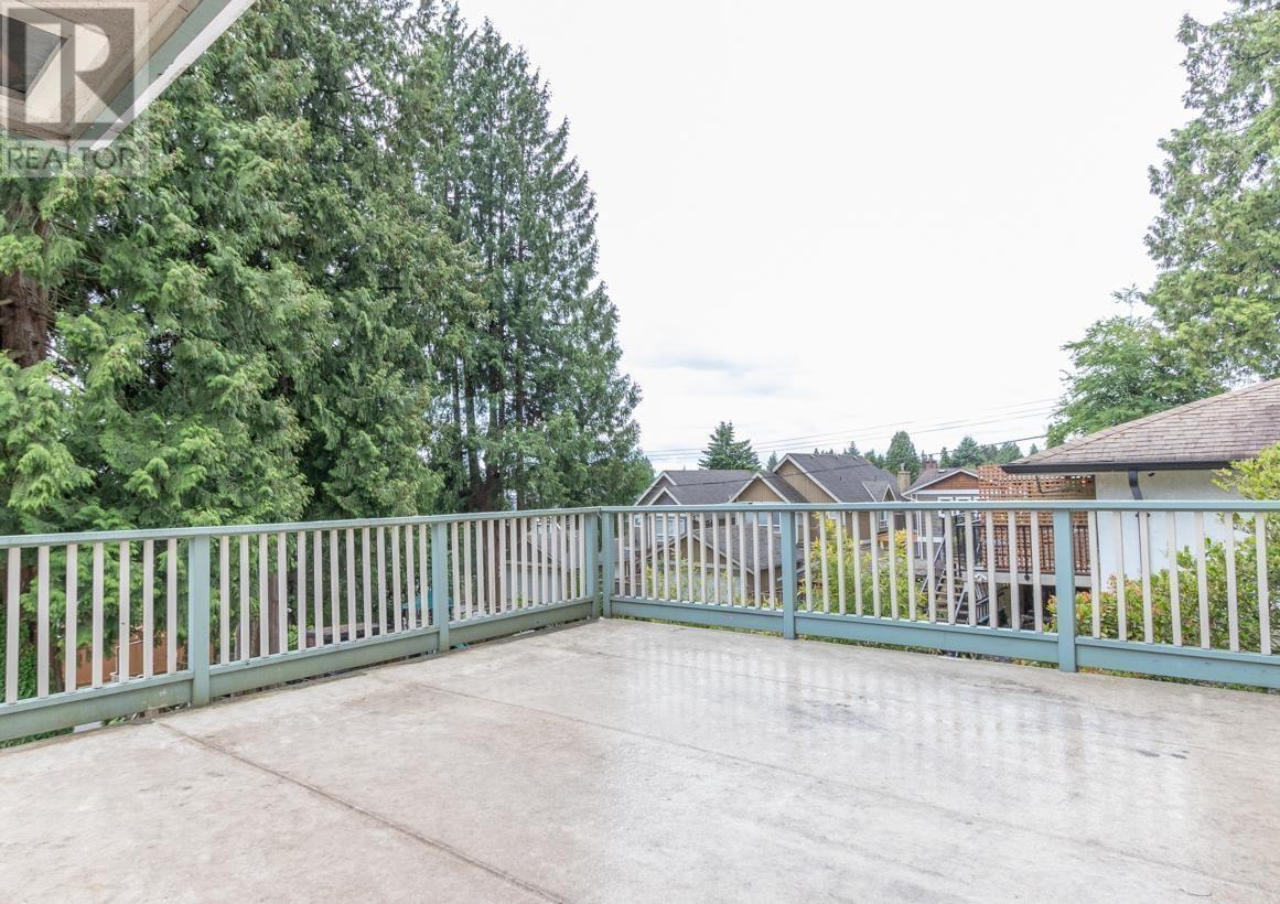 341 W 24th Street, North Vancouver, British Columbia  V7M 2C7 - Photo 11 - R2987372