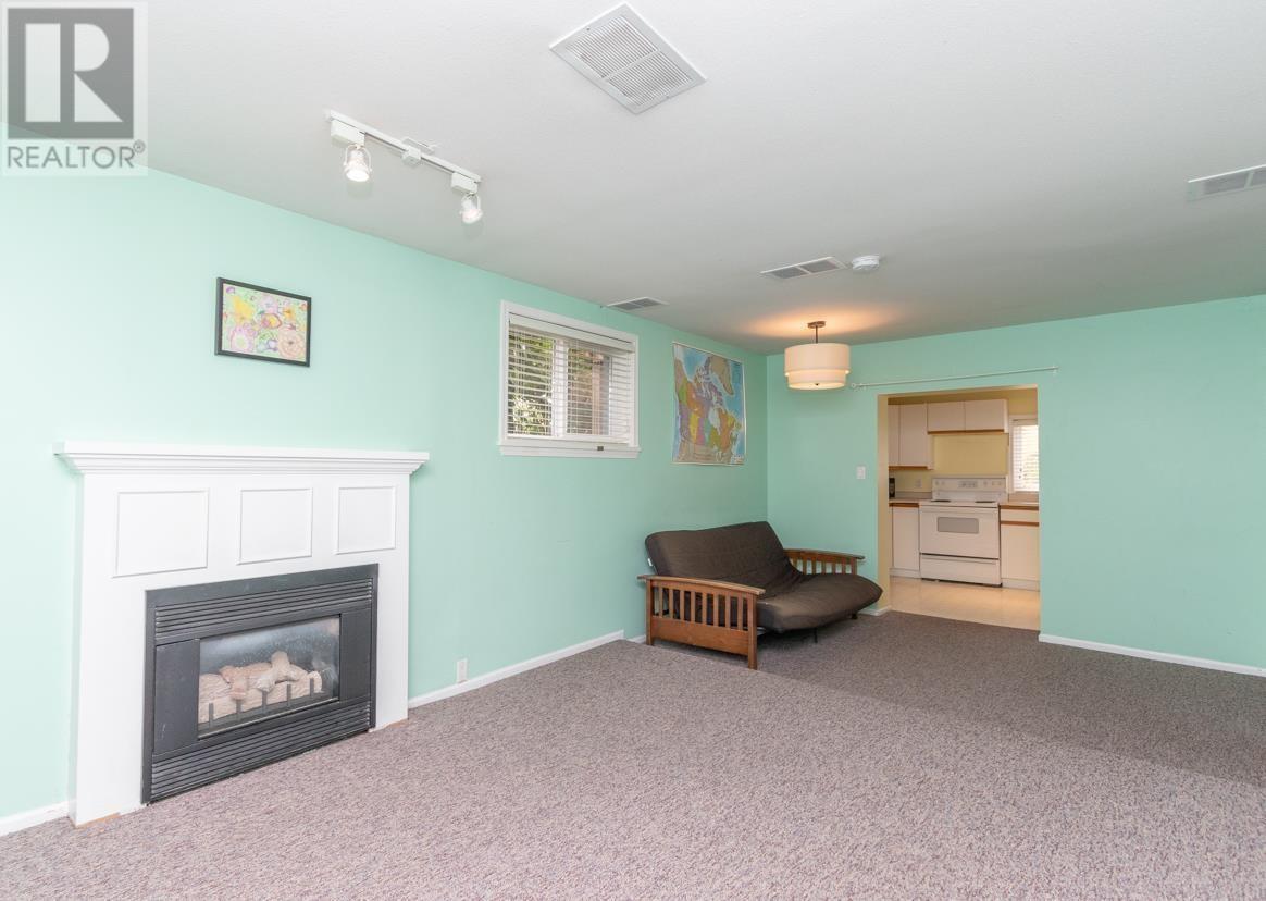 341 W 24th Street, North Vancouver, British Columbia  V7M 2C7 - Photo 12 - R2987372