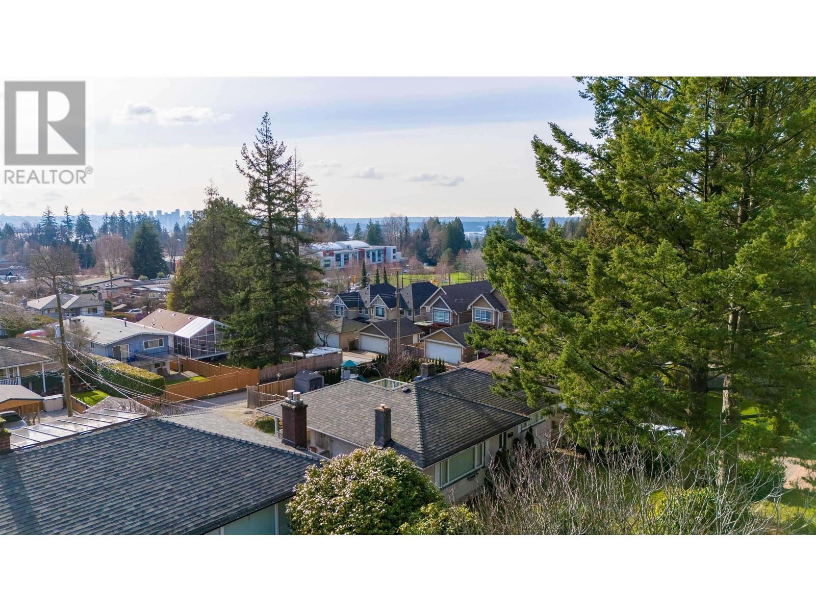 341 W 24th Street, North Vancouver, British Columbia  V7M 2C7 - Photo 21 - R2987372