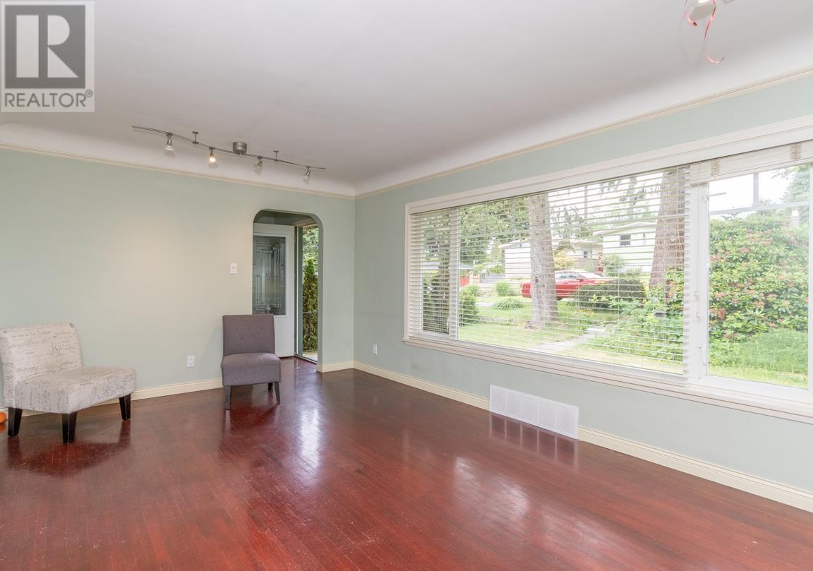 341 W 24th Street, North Vancouver, British Columbia  V7M 2C7 - Photo 6 - R2987372