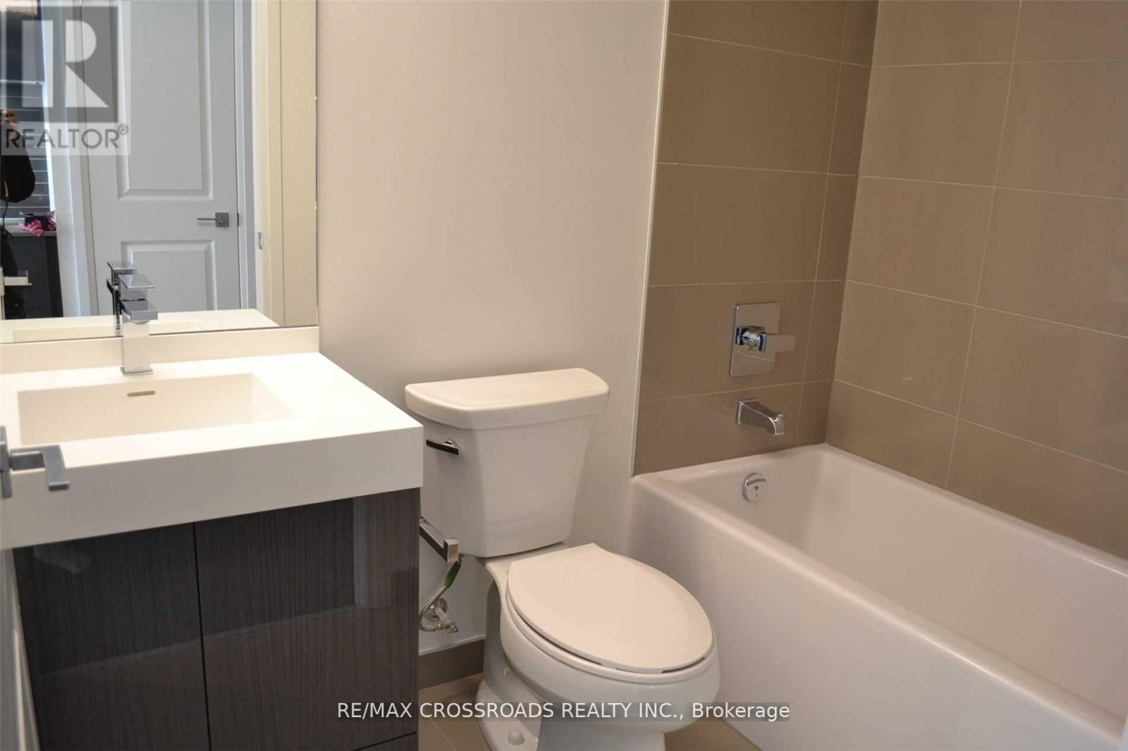 808 - 200 Dundas Street E, Toronto, Ontario  M5B 0C3 - Photo 8 - C12067890
