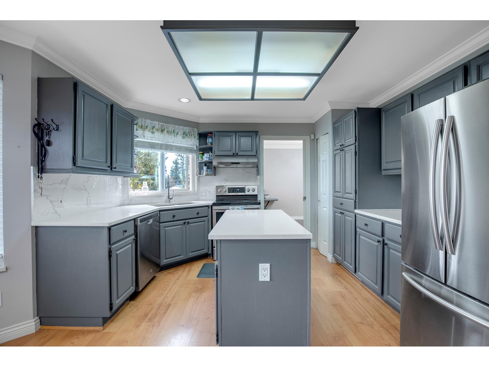 6960 143a Street, Surrey, British Columbia  V3W 0E3 - Photo 11 - R2976169