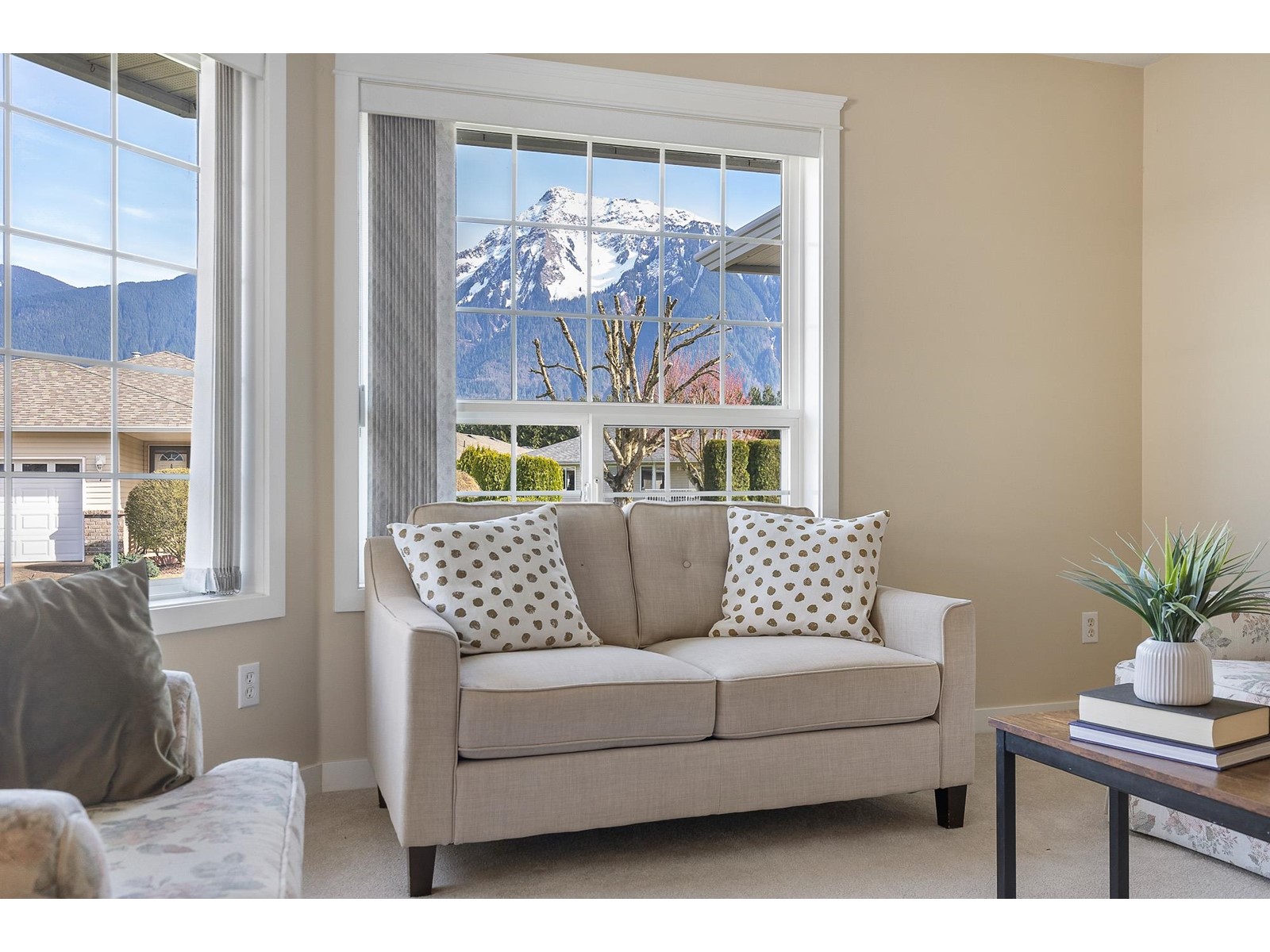 Property at 8 7292 ELM ROAD image 3