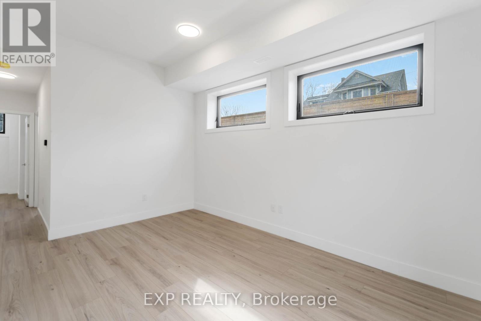 106 - 7277 Wilson Crescent, Niagara Falls, Ontario  L2G 4R8 - Photo 9 - X12067899