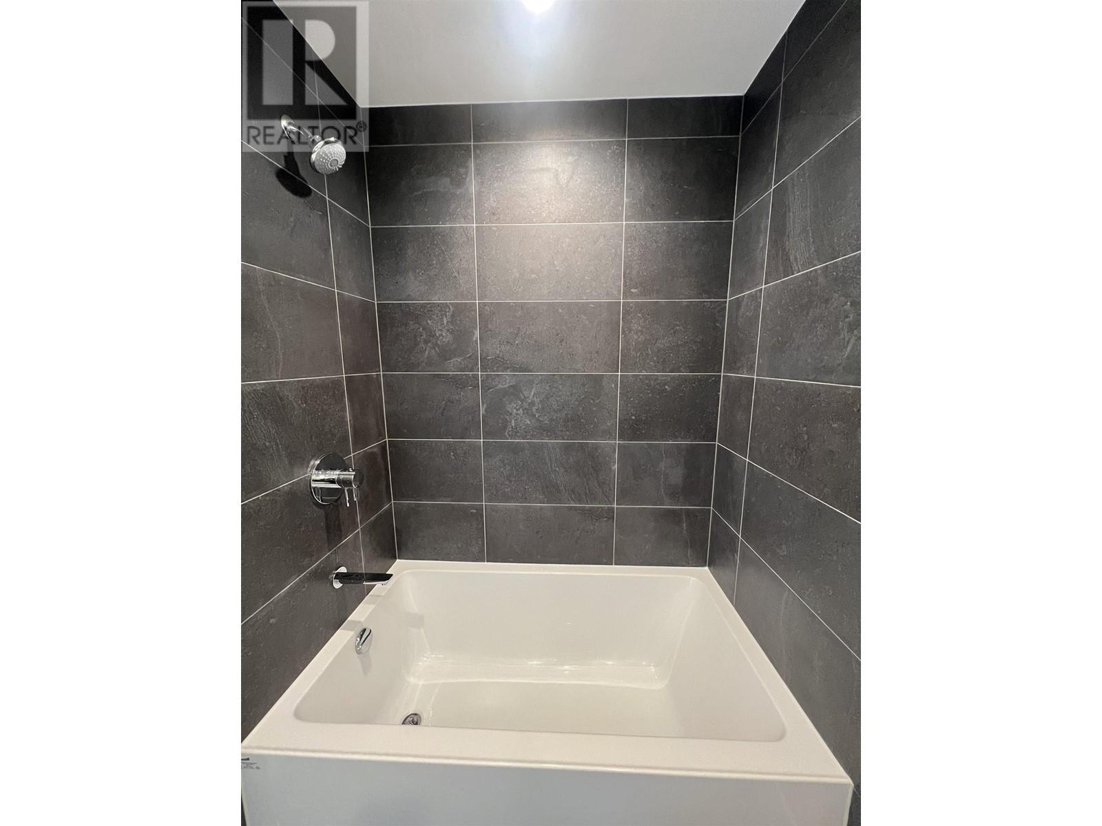 409 2385 Emery Court Court, North Vancouver, British Columbia  V7J 0G1 - Photo 10 - R2979044