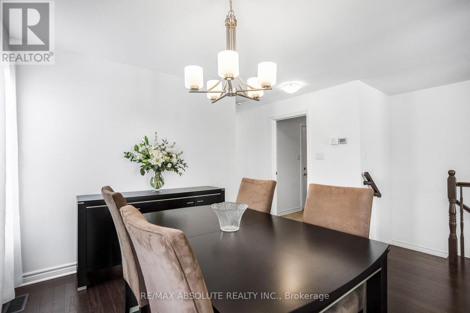Property at 625 ROBERT STREET image 5