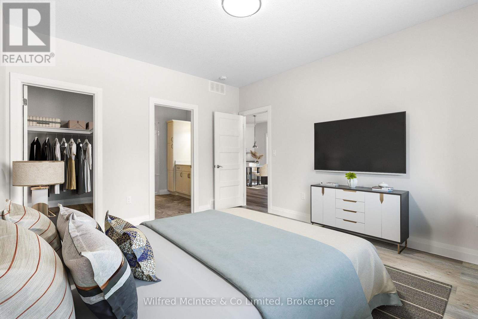 553 Hilker Street, Saugeen Shores, Ontario  N0H 2C4 - Photo 12 - X12067920