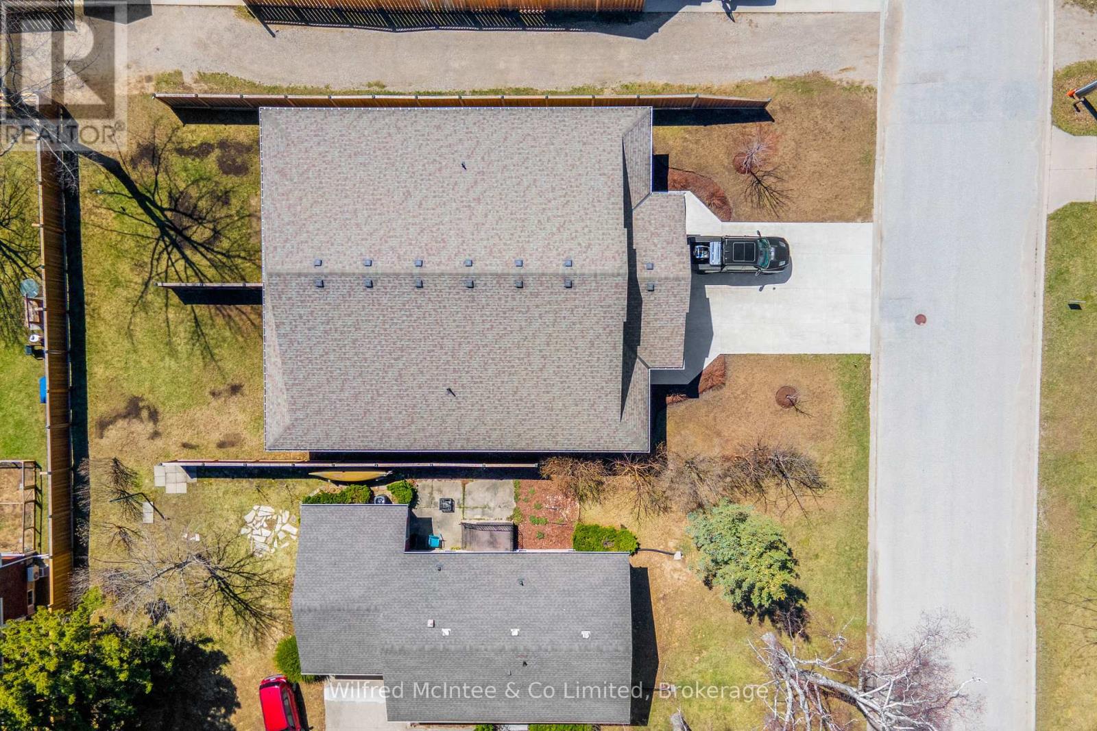 Property at 553 HILKER STREET image 4