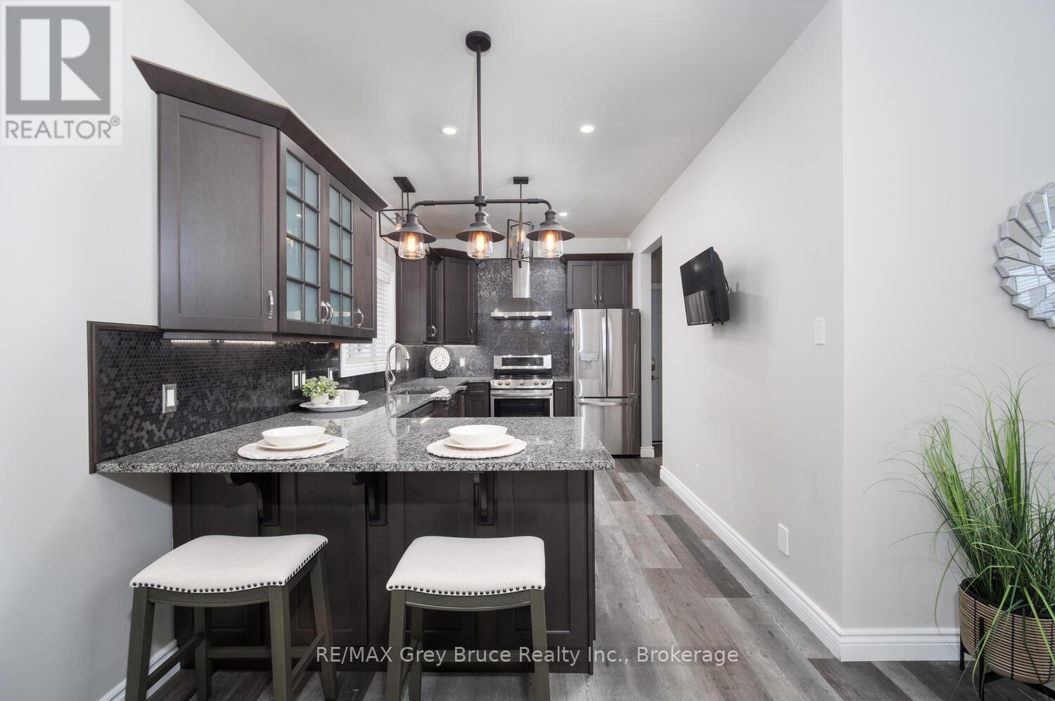 635 18th Street E, Owen Sound, Ontario  N4K 2J5 - Photo 11 - X11909353