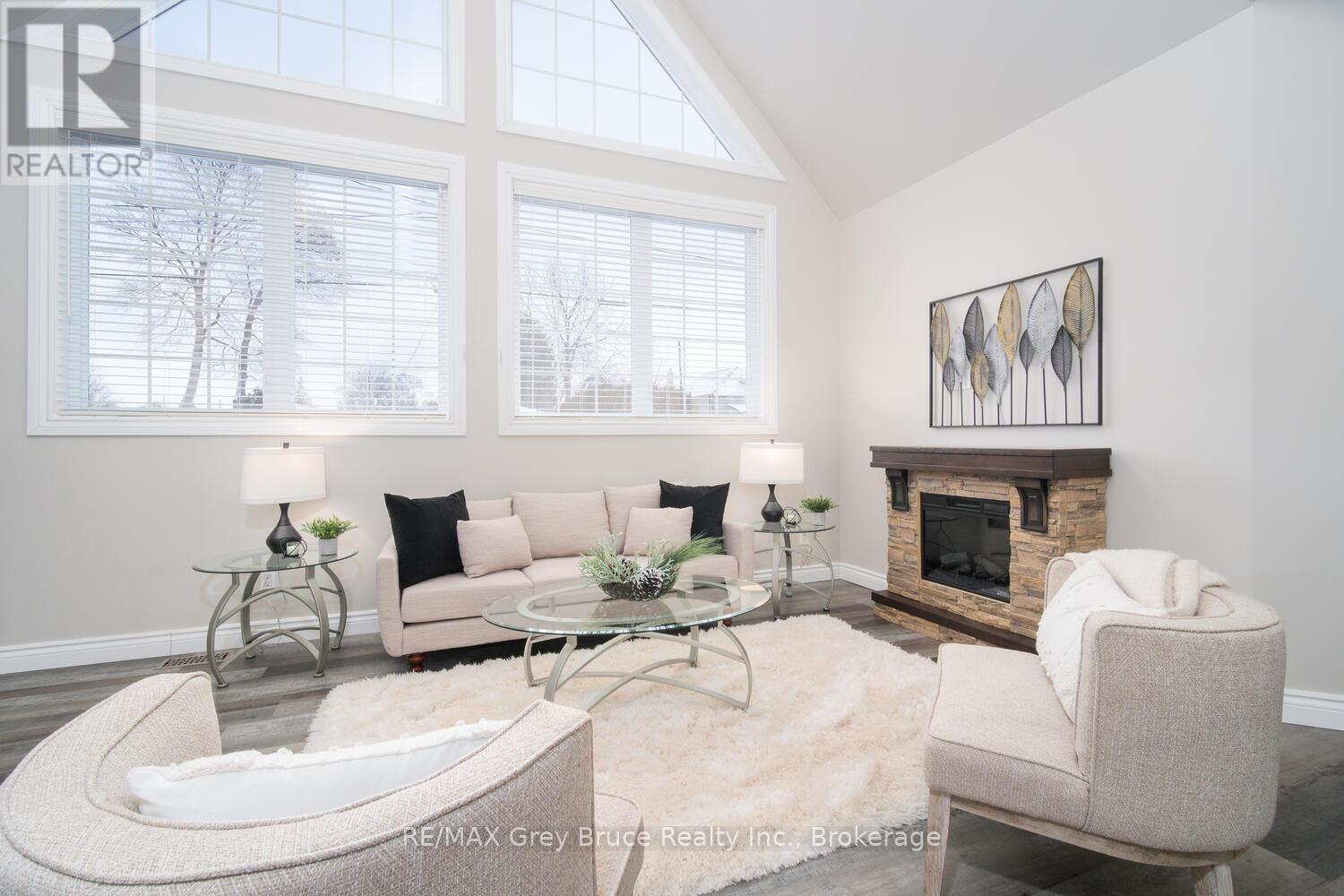 635 18th Street E, Owen Sound, Ontario  N4K 2J5 - Photo 6 - X11909353