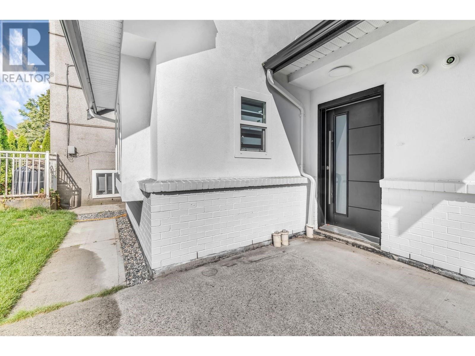 Property at 3018 KNIGHT STREET image 5