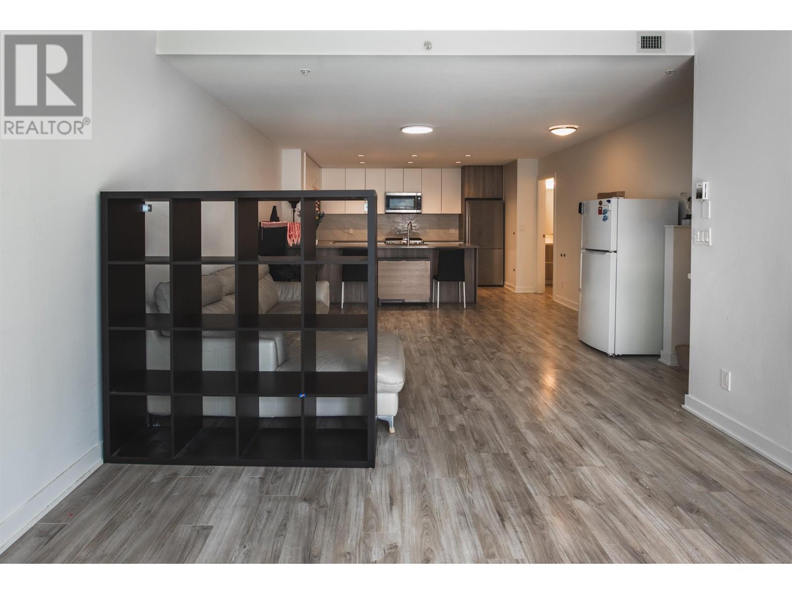 8966 University Crescent, Burnaby, British Columbia  V5A 0E7 - Photo 5 - R2987195