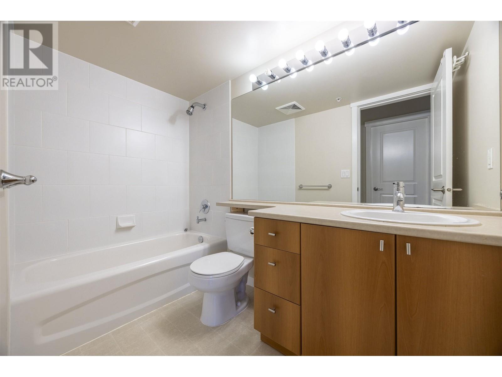 18 9229 University Crescent, Burnaby, British Columbia  V5A 4Z2 - Photo 34 - R2986846