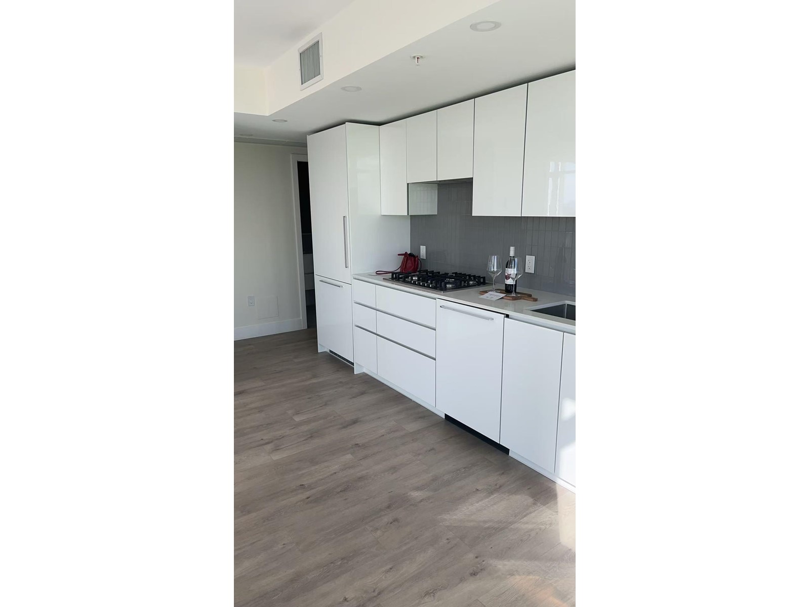 Property at 1204 10428 WHALLEY BOULEVARD image 2