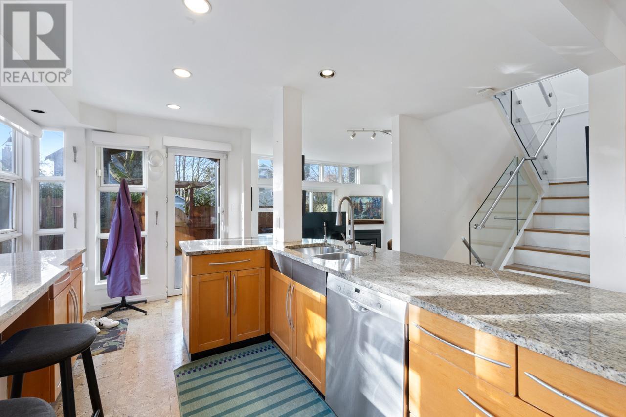 1915 E 7th Avenue, Vancouver, British Columbia  V5N 1S3 - Photo 13 - R2987394