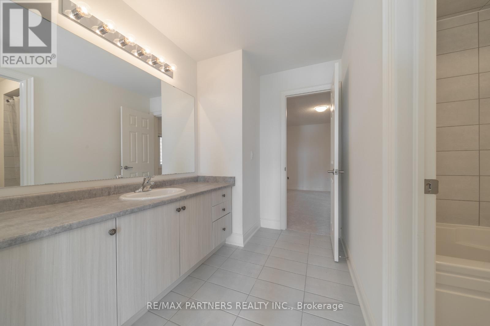 7 Conductor Avenue, Whitchurch-Stouffville, Ontario  L4A 4X5 - Photo 15 - N12067972
