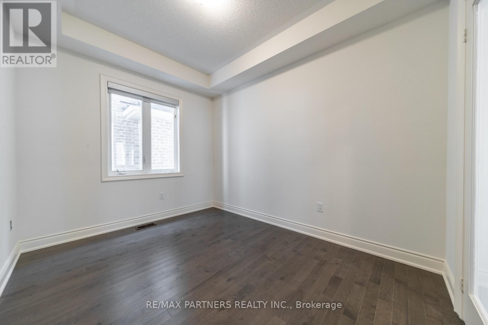 7 Conductor Avenue, Whitchurch-Stouffville, Ontario  L4A 4X5 - Photo 5 - N12067972