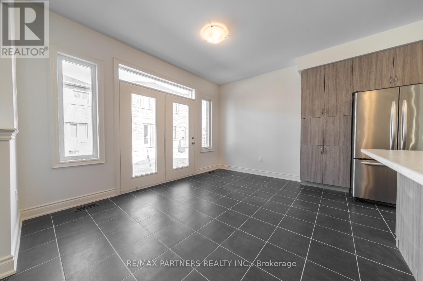 7 Conductor Avenue, Whitchurch-Stouffville, Ontario  L4A 4X5 - Photo 9 - N12067972