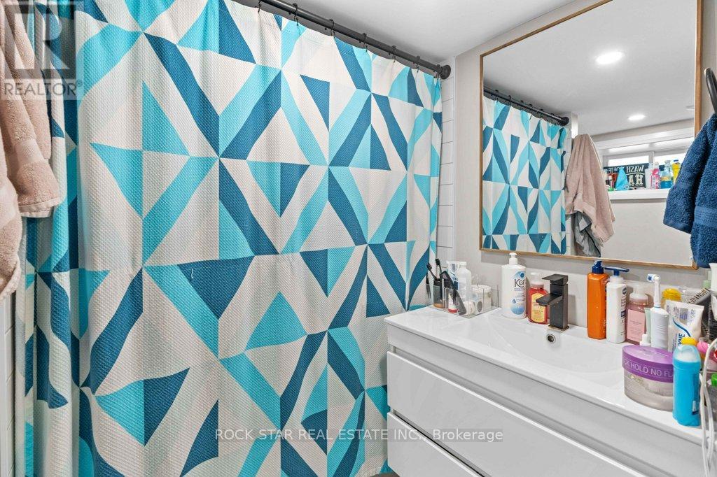 20 Holton Avenue S, Hamilton, Ontario  L8M 2L7 - Photo 12 - X12067968