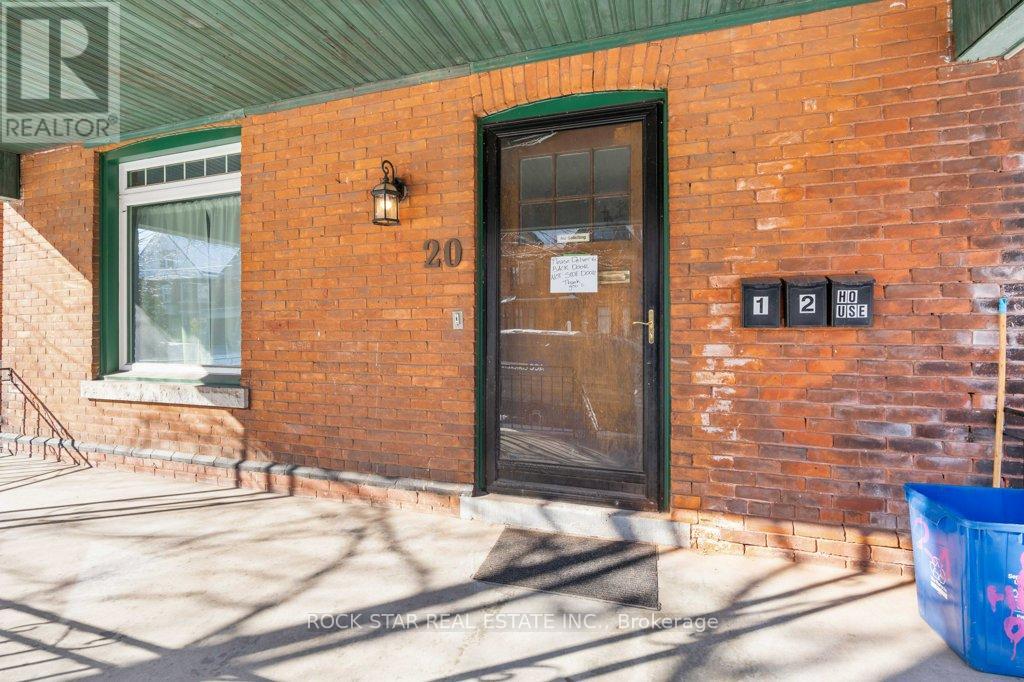 20 Holton Avenue S, Hamilton, Ontario  L8M 2L7 - Photo 2 - X12067968