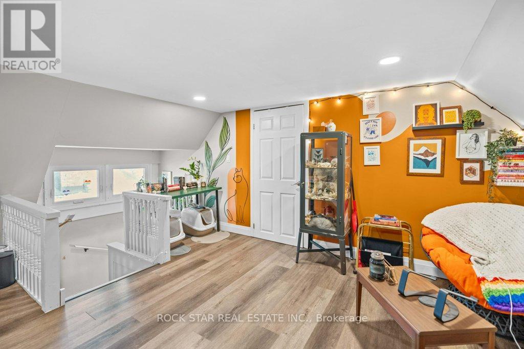 20 Holton Avenue S, Hamilton, Ontario  L8M 2L7 - Photo 20 - X12067968