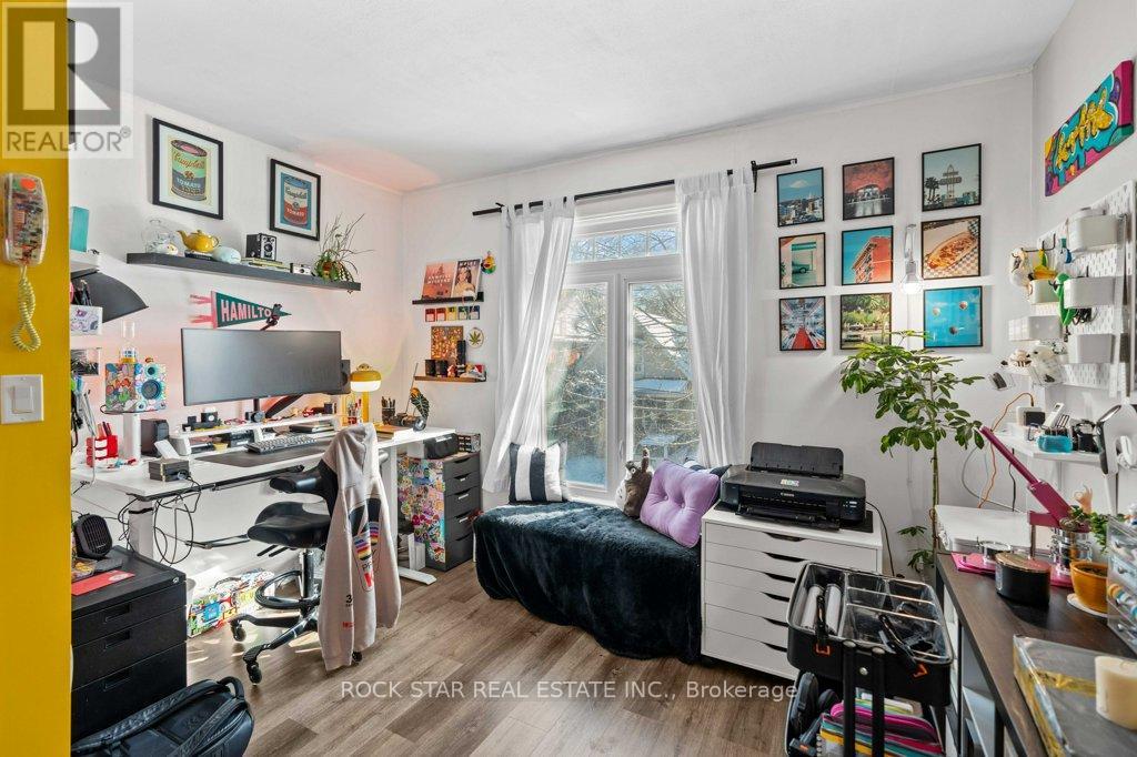 20 Holton Avenue S, Hamilton, Ontario  L8M 2L7 - Photo 21 - X12067968