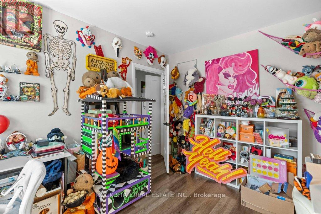 20 Holton Avenue S, Hamilton, Ontario  L8M 2L7 - Photo 24 - X12067968
