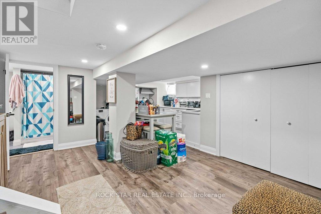 20 Holton Avenue S, Hamilton, Ontario  L8M 2L7 - Photo 6 - X12067968