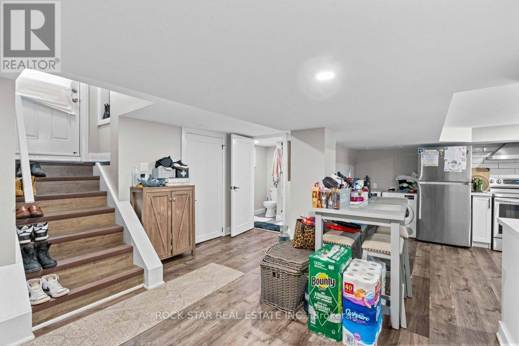 20 Holton Avenue S, Hamilton, Ontario  L8M 2L7 - Photo 7 - X12067968