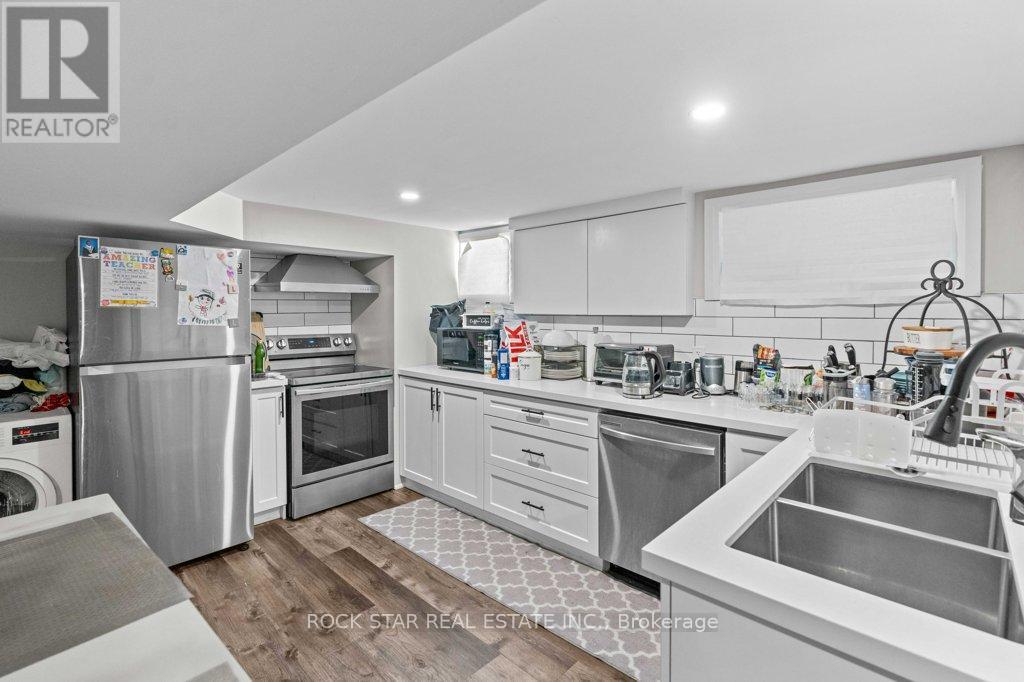 20 Holton Avenue S, Hamilton, Ontario  L8M 2L7 - Photo 8 - X12067968