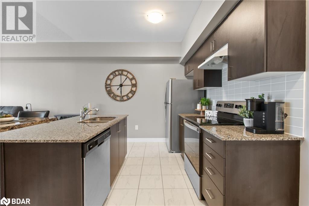 4 Spice Way Unit# 211, Barrie, Ontario  L9J 0M2 - Photo 4 - 40714438