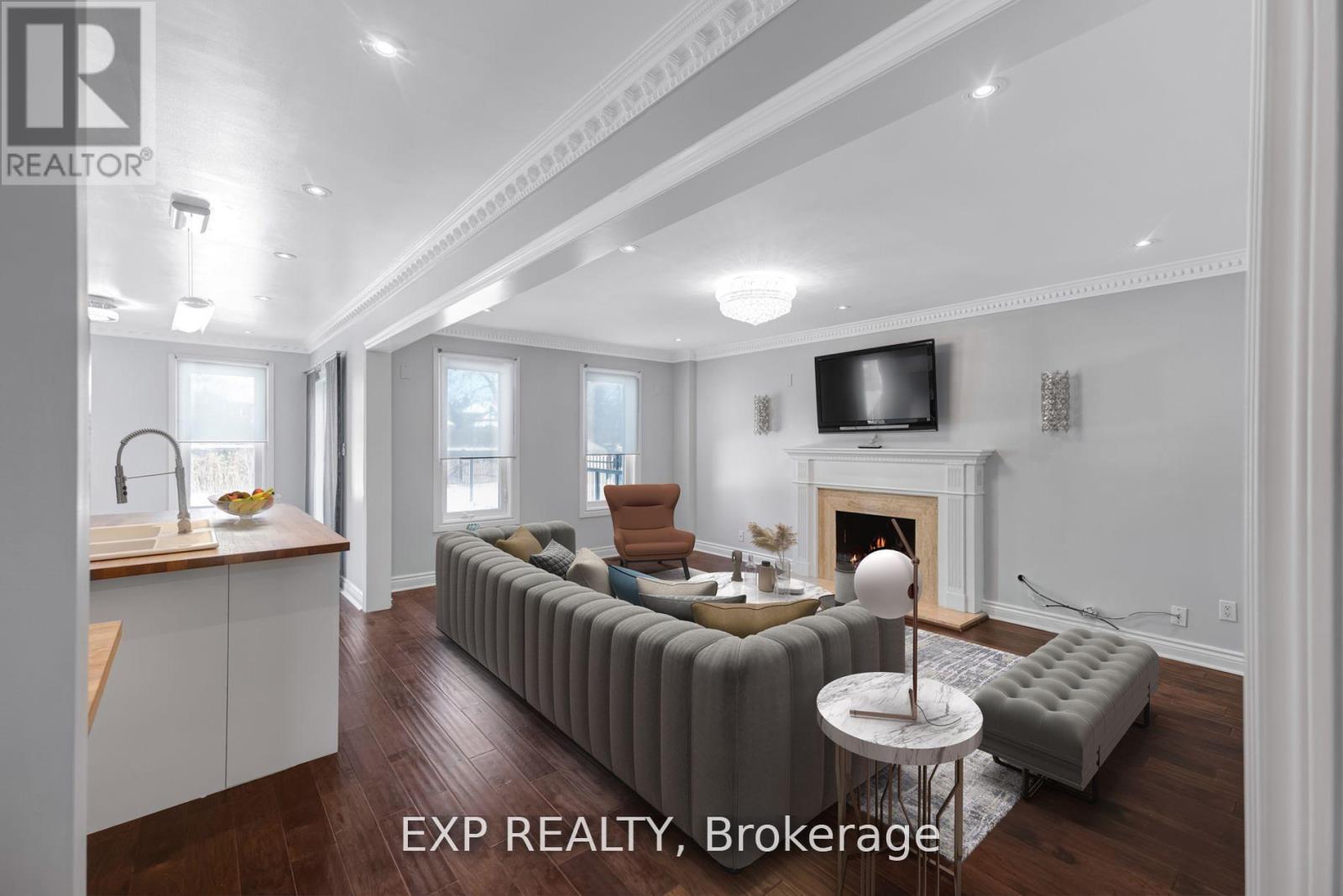 Property at 75 SOMERSET CRESCENT image 4