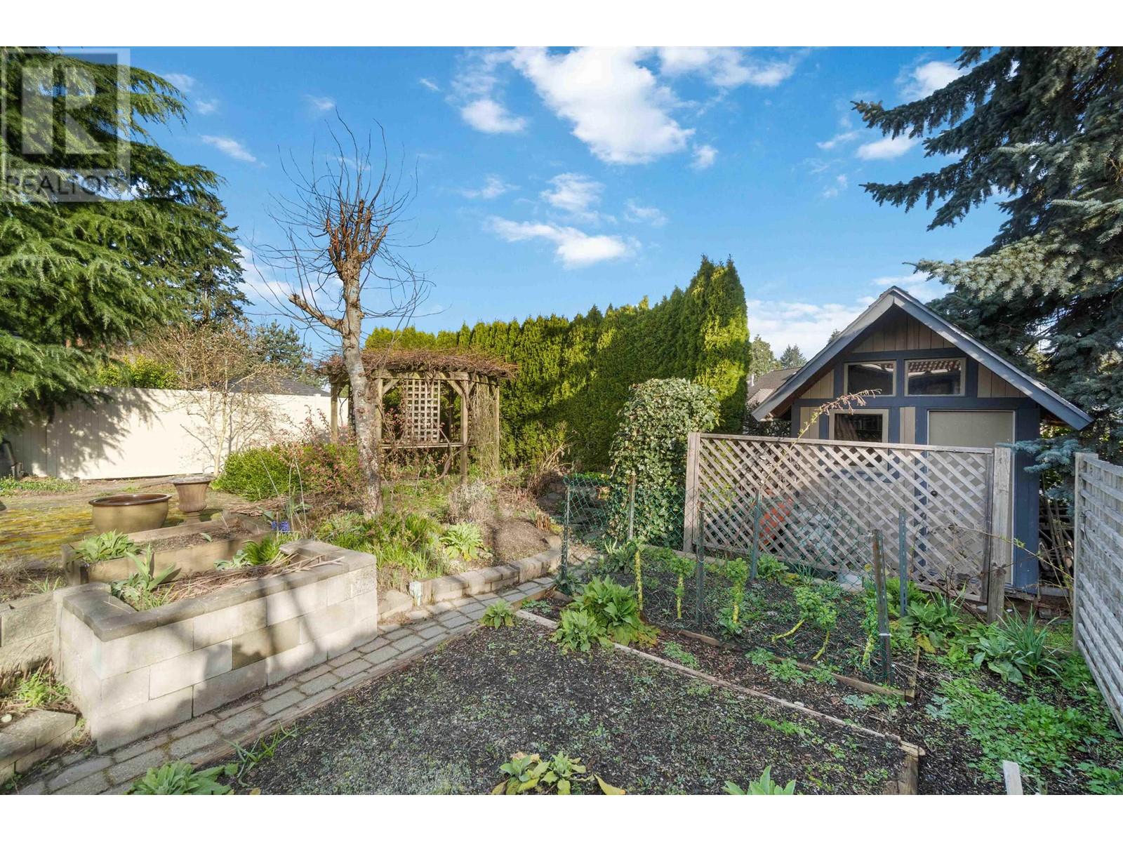 1769 Foster Avenue, Coquitlam, British Columbia  V3J 7K8 - Photo 37 - R2986723