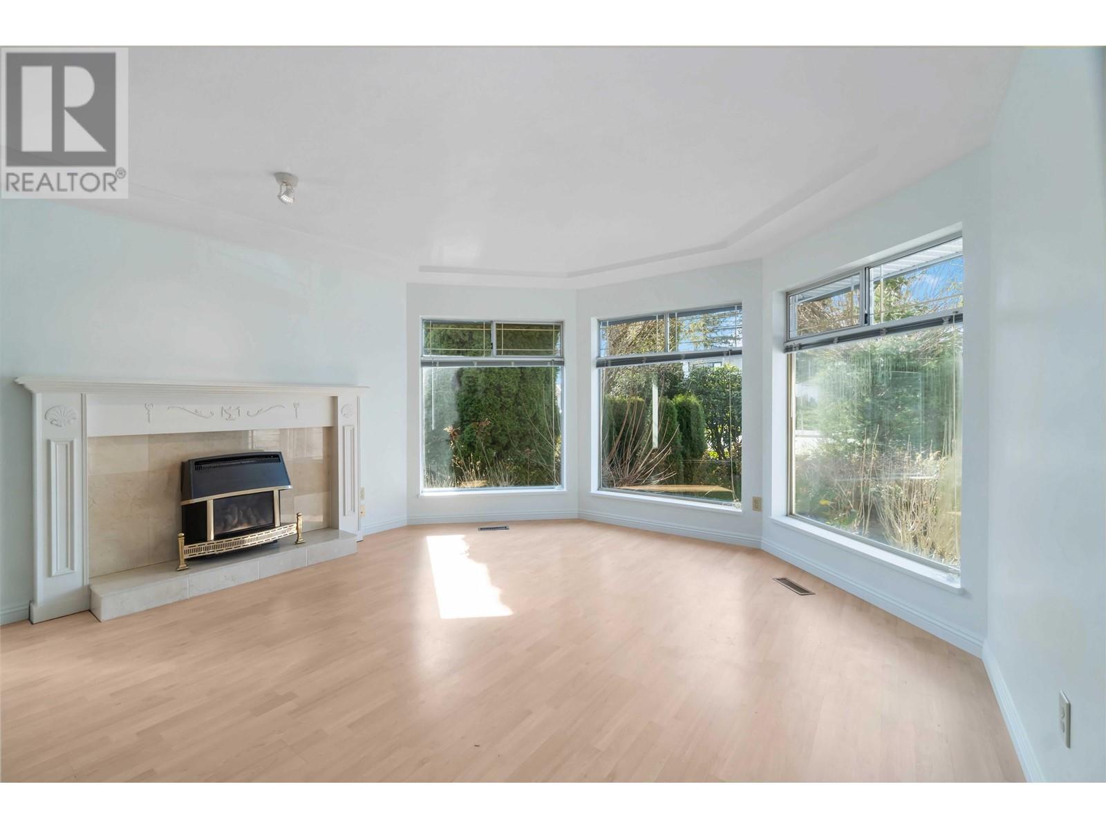1769 Foster Avenue, Coquitlam, British Columbia  V3J 7K8 - Photo 4 - R2986723