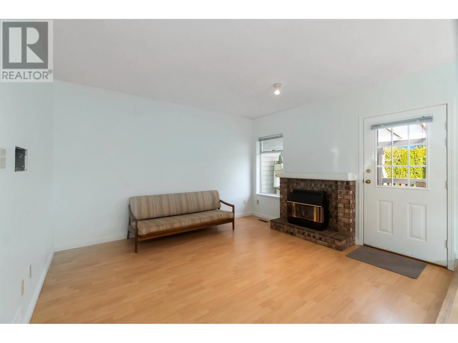 1769 Foster Avenue, Coquitlam, British Columbia  V3J 7K8 - Photo 15 - R2986723