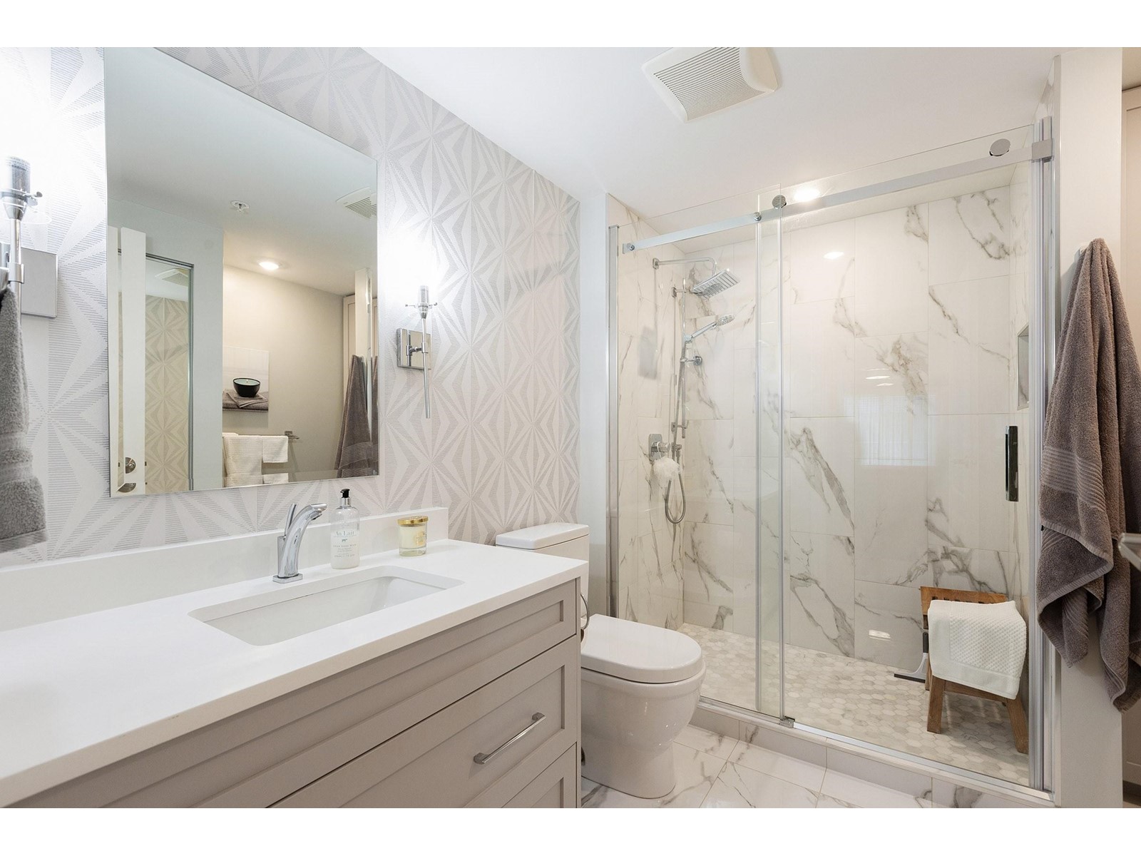 209 15272 20 Avenue, Surrey, British Columbia  V4A 2A3 - Photo 22 - R2964513