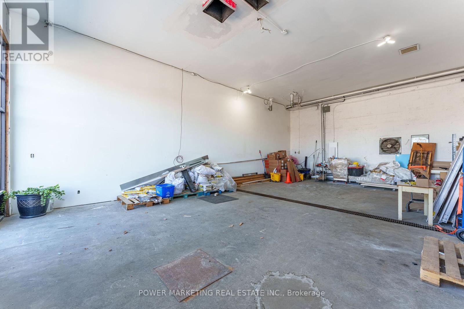 416 Mcarthur Avenue, Ottawa, Ontario  K1K 1G6 - Photo 12 - X12068015