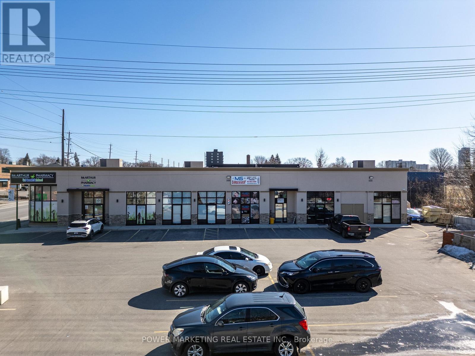 416 Mcarthur Avenue, Ottawa, Ontario  K1K 1G6 - Photo 3 - X12068015