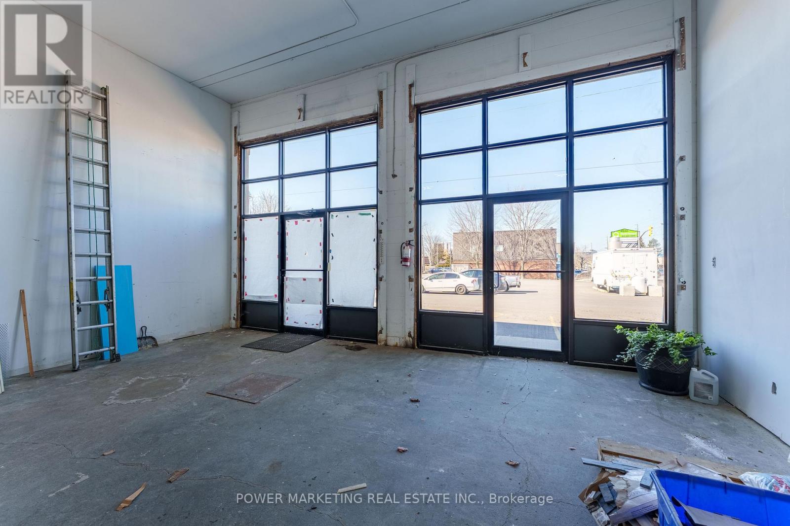 416 Mcarthur Avenue, Ottawa, Ontario  K1K 1G6 - Photo 9 - X12068015